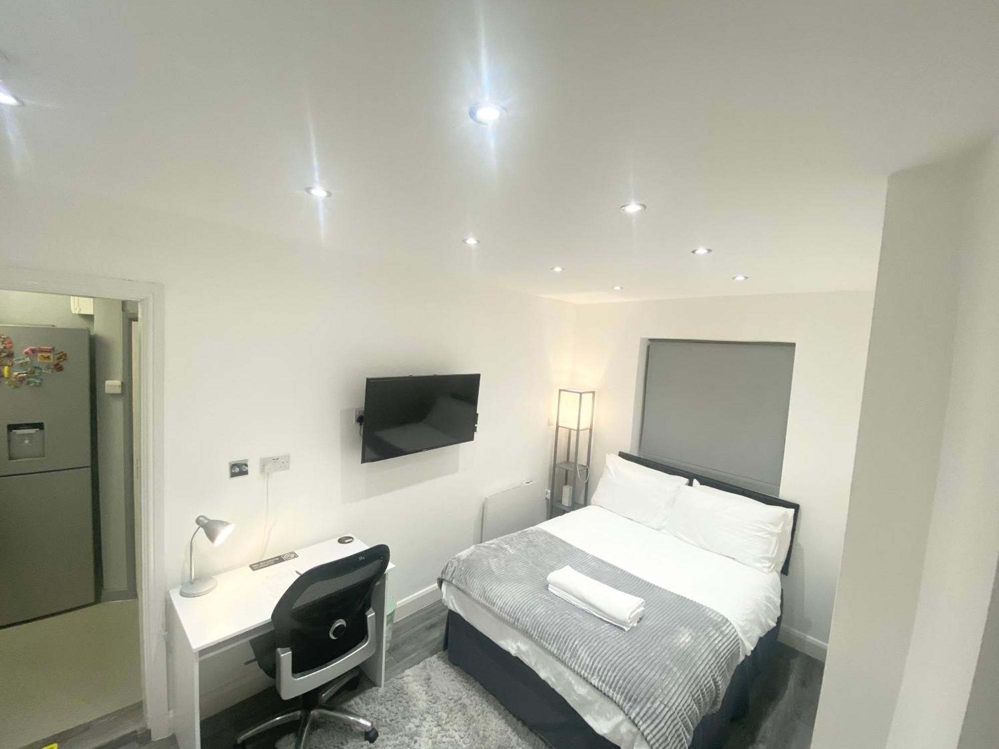 London Studio Chingford Luaran gambar